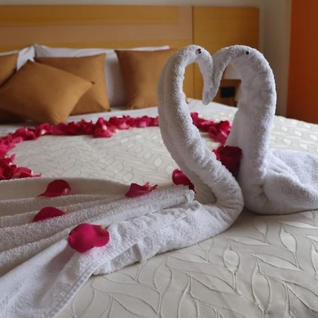 Hotel Golden Coral Тулькан Экстерьер фото